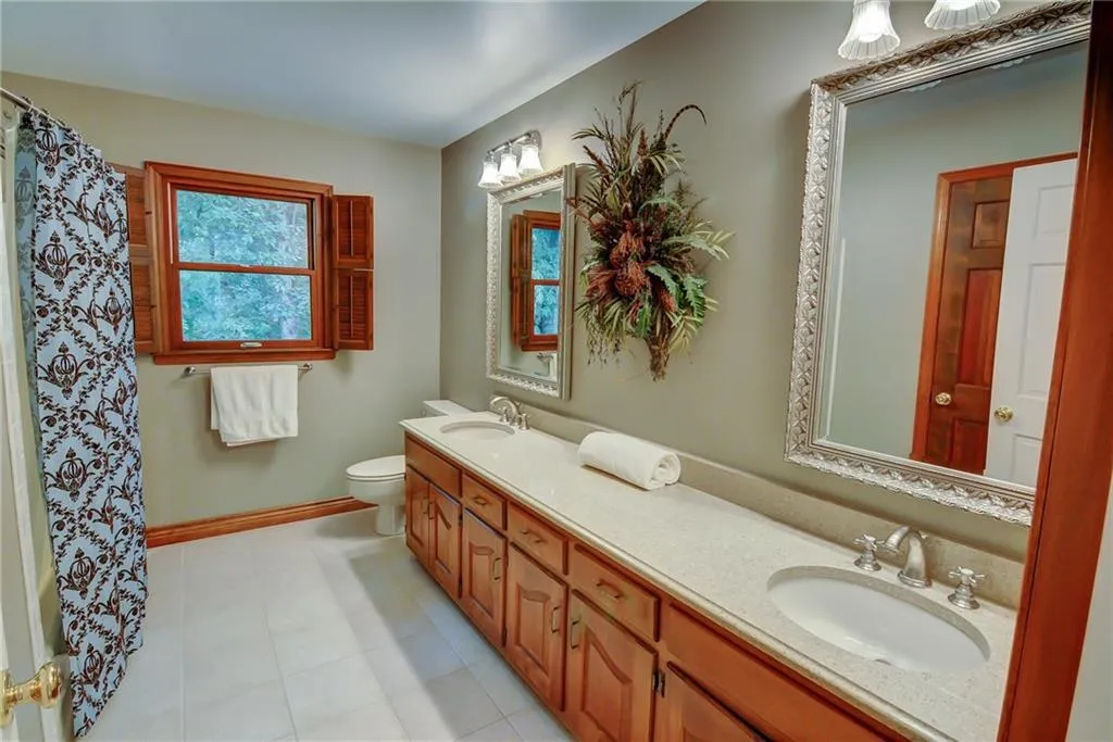 8090 Habersham Waters Road, Sandy Springs, Georgia 30350, 4 Bedrooms Bedrooms, ,3 BathroomsBathrooms,Residential,Sold,8090 Habersham Waters Road,5893182