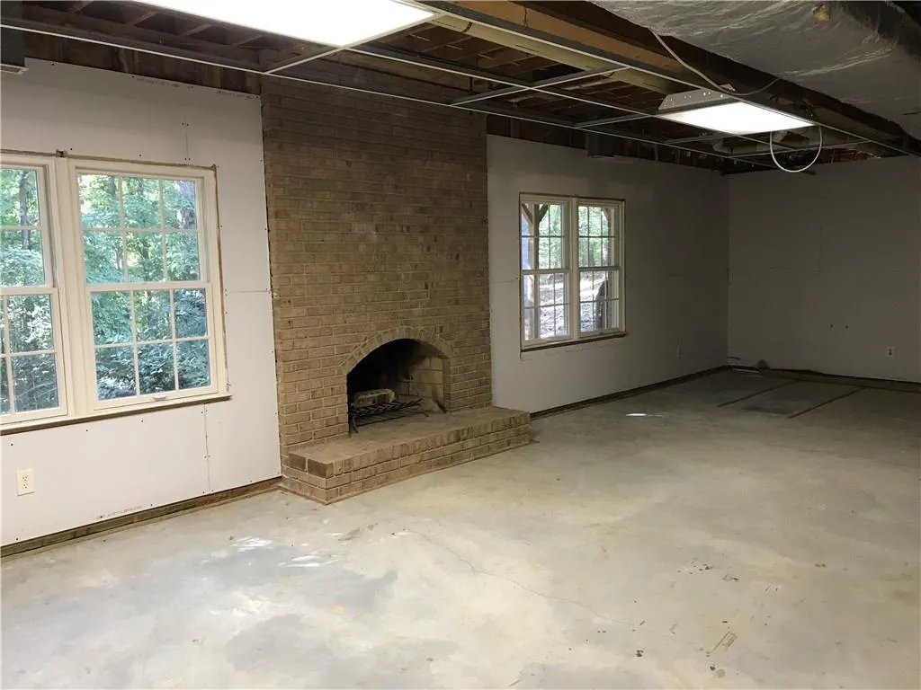 8090 Habersham Waters Road, Sandy Springs, Georgia 30350, 4 Bedrooms Bedrooms, ,3 BathroomsBathrooms,Residential,Sold,8090 Habersham Waters Road,5893182
