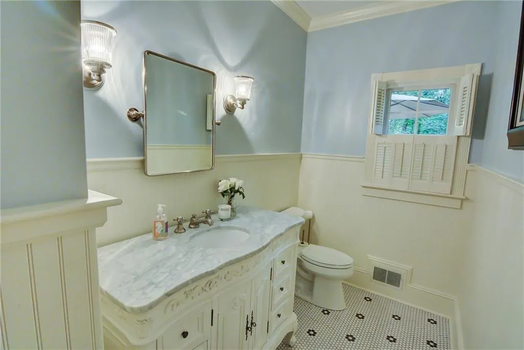 8090 Habersham Waters Road, Sandy Springs, Georgia 30350, 4 Bedrooms Bedrooms, ,3 BathroomsBathrooms,Residential,Sold,8090 Habersham Waters Road,5893182