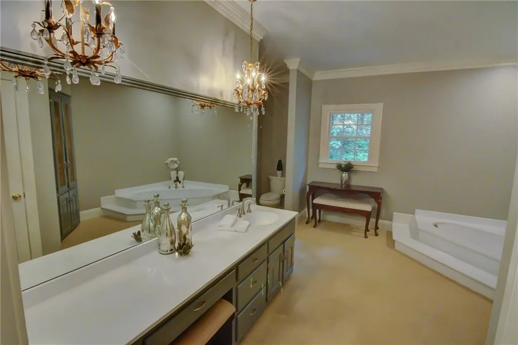 8090 Habersham Waters Road, Sandy Springs, Georgia 30350, 4 Bedrooms Bedrooms, ,3 BathroomsBathrooms,Residential,Sold,8090 Habersham Waters Road,5893182