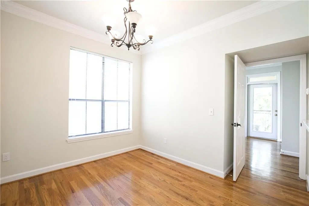 3777 Peachtree Road Ne Unit 831, Brookhaven, Georgia 30319, 2 Bedrooms Bedrooms, ,1 BathroomBathrooms,Residential,Sold,3777 Peachtree Road Ne Unit 831,5741236