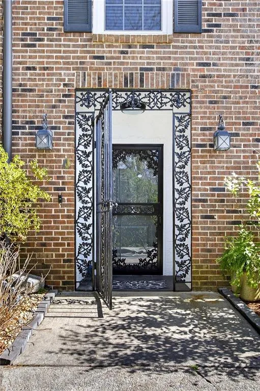 1 Ardmore Square Nw Unit 1, Atlanta, Georgia 30309, 3 Bedrooms Bedrooms, 0 ,2 BathroomsBathrooms,Residential,For Sale,1 Ardmore Square Nw Unit 1,7724989