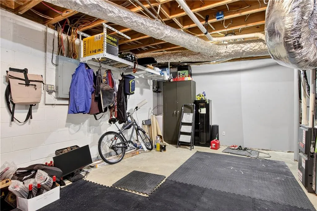 1 Ardmore Square Nw Unit 1, Atlanta, Georgia 30309, 3 Bedrooms Bedrooms, 0 ,2 BathroomsBathrooms,Residential,For Sale,1 Ardmore Square Nw Unit 1,7724989