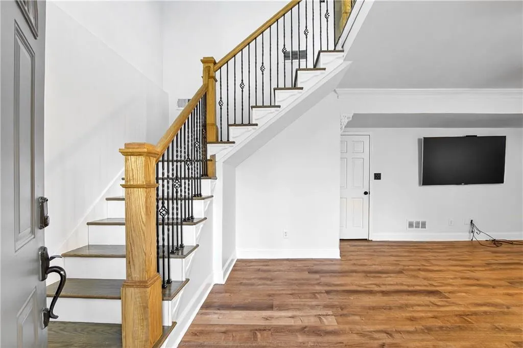 1 Ardmore Square Nw Unit 1, Atlanta, Georgia 30309, 3 Bedrooms Bedrooms, 0 ,2 BathroomsBathrooms,Residential,For Sale,1 Ardmore Square Nw Unit 1,7724989