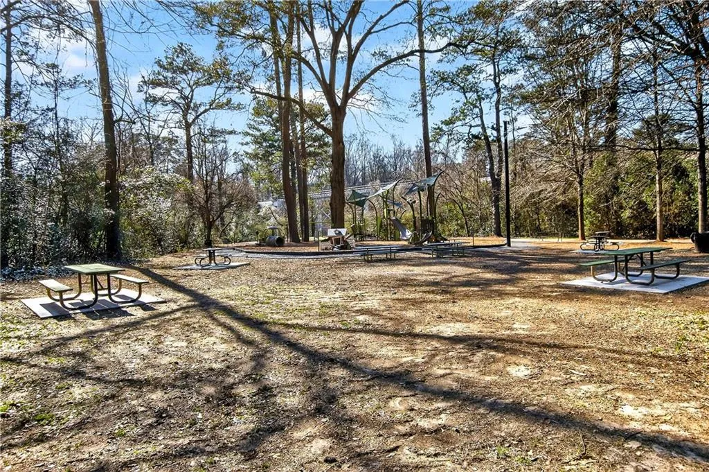 1 Ardmore Square Nw Unit 1, Atlanta, Georgia 30309, 3 Bedrooms Bedrooms, 0 ,2 BathroomsBathrooms,Residential,For Sale,1 Ardmore Square Nw Unit 1,7724989