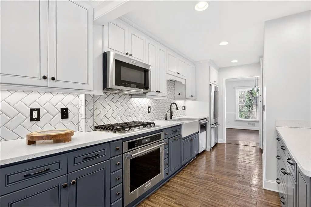 1 Ardmore Square Nw Unit 1, Atlanta, Georgia 30309, 3 Bedrooms Bedrooms, 0 ,2 BathroomsBathrooms,Residential,For Sale,1 Ardmore Square Nw Unit 1,7724989