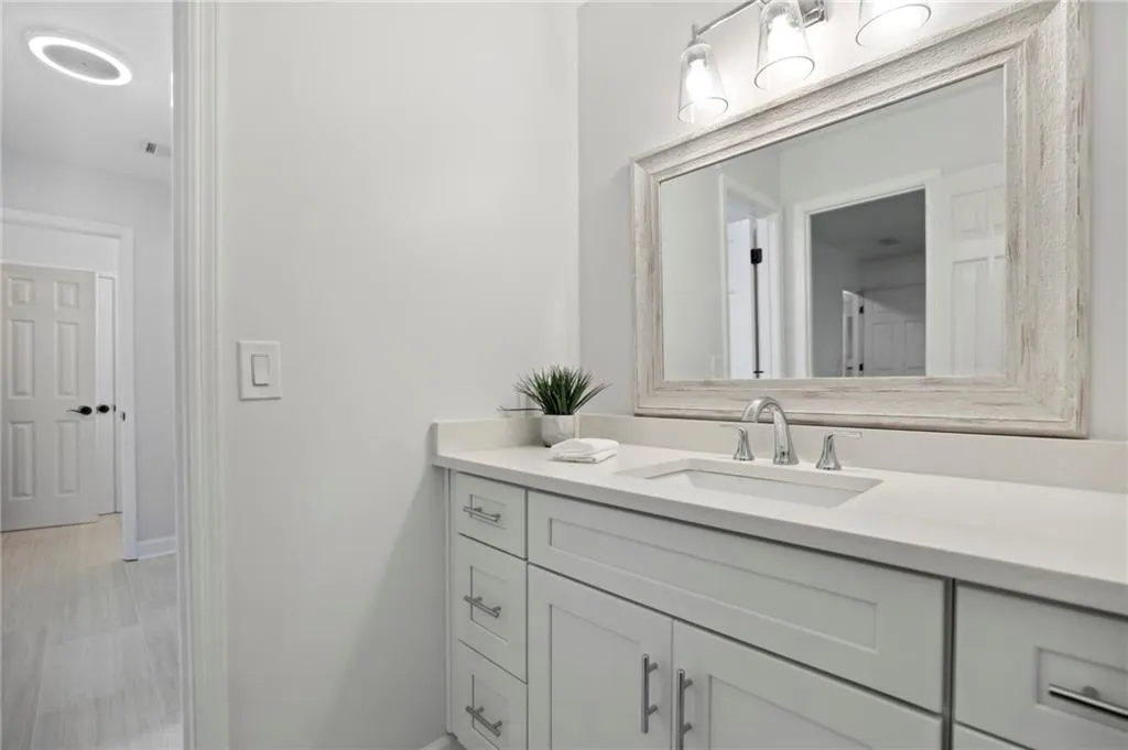 280 Cameron Ridge Drive, Atlanta, Georgia 30328, 5 Bedrooms Bedrooms, ,5 BathroomsBathrooms,Residential,Sold,280 Cameron Ridge Drive,7252875