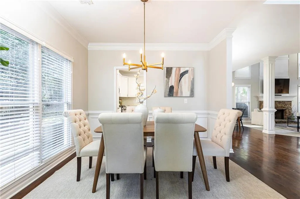 1370 Brookhaven Village Circle Ne, Brookhaven, Georgia 30319, 3 Bedrooms Bedrooms, ,2 BathroomsBathrooms,Residential,For Sale,1370 Brookhaven Village Circle Ne,7666531