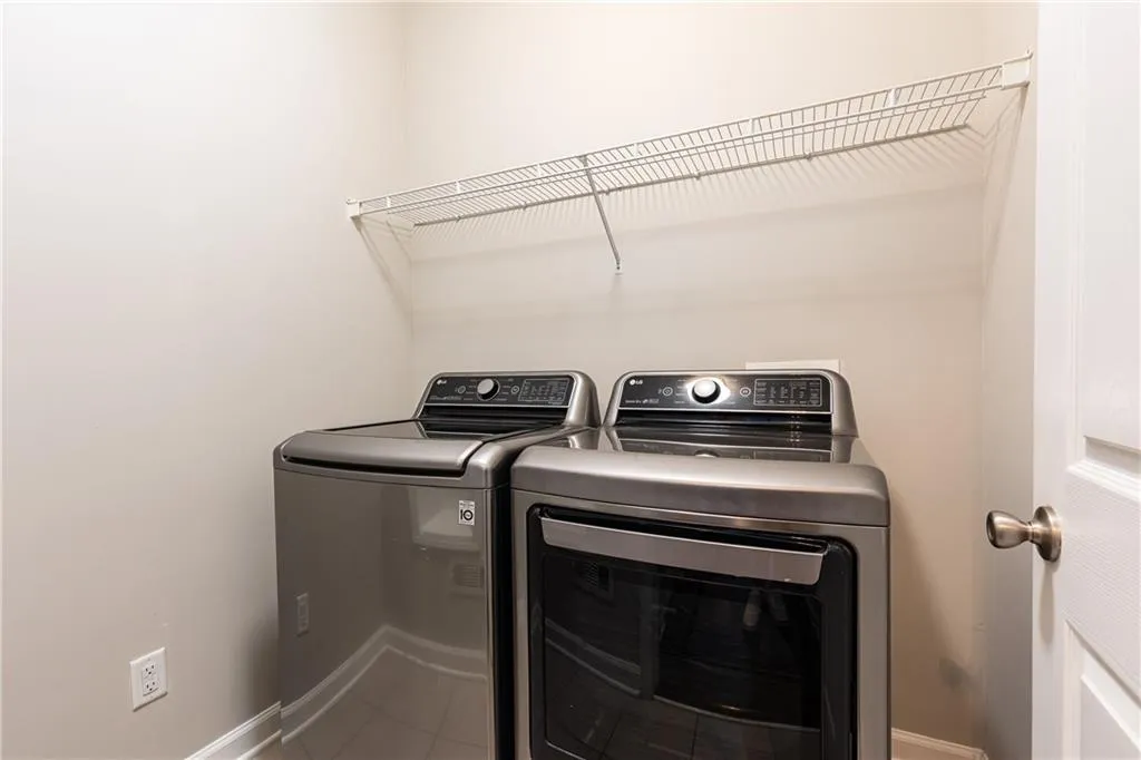 1370 Brookhaven Village Circle Ne, Brookhaven, Georgia 30319, 3 Bedrooms Bedrooms, ,2 BathroomsBathrooms,Residential,For Sale,1370 Brookhaven Village Circle Ne,7666531