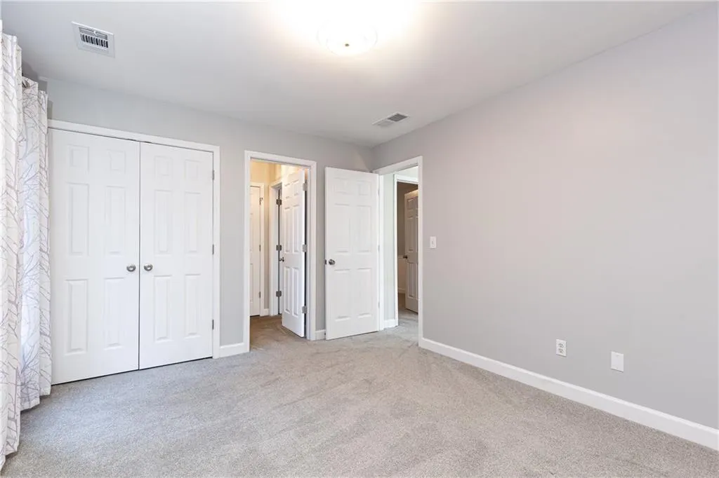 1370 Brookhaven Village Circle Ne, Brookhaven, Georgia 30319, 3 Bedrooms Bedrooms, ,2 BathroomsBathrooms,Residential,For Sale,1370 Brookhaven Village Circle Ne,7666531