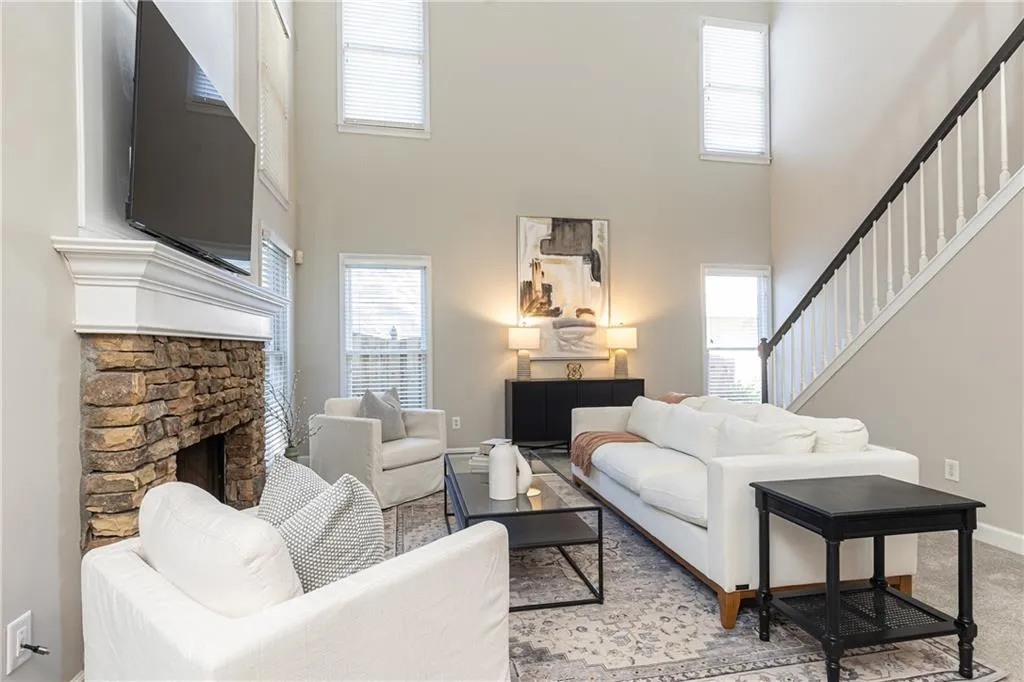 1370 Brookhaven Village Circle Ne, Brookhaven, Georgia 30319, 3 Bedrooms Bedrooms, ,2 BathroomsBathrooms,Residential,For Sale,1370 Brookhaven Village Circle Ne,7666531