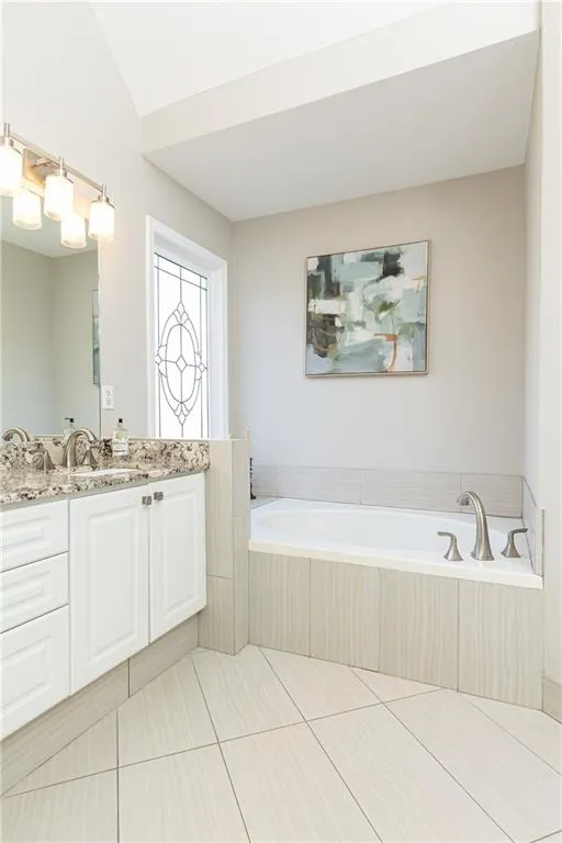 1370 Brookhaven Village Circle Ne, Brookhaven, Georgia 30319, 3 Bedrooms Bedrooms, ,2 BathroomsBathrooms,Residential,For Sale,1370 Brookhaven Village Circle Ne,7666531