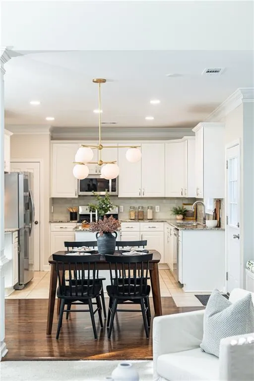 1370 Brookhaven Village Circle Ne, Brookhaven, Georgia 30319, 3 Bedrooms Bedrooms, ,2 BathroomsBathrooms,Residential,For Sale,1370 Brookhaven Village Circle Ne,7666531