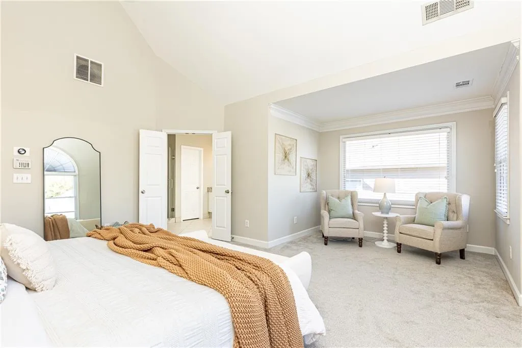 1370 Brookhaven Village Circle Ne, Brookhaven, Georgia 30319, 3 Bedrooms Bedrooms, ,2 BathroomsBathrooms,Residential,For Sale,1370 Brookhaven Village Circle Ne,7666531