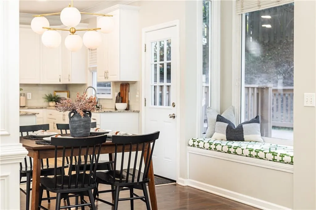 1370 Brookhaven Village Circle Ne, Brookhaven, Georgia 30319, 3 Bedrooms Bedrooms, ,2 BathroomsBathrooms,Residential,For Sale,1370 Brookhaven Village Circle Ne,7666531