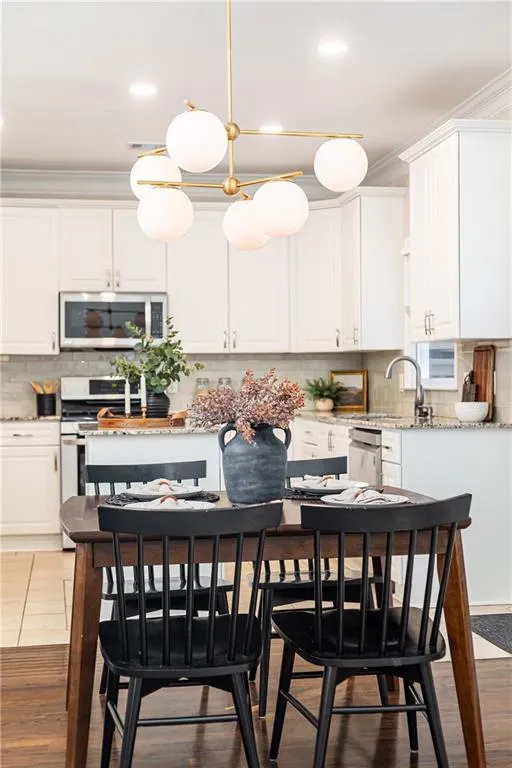 1370 Brookhaven Village Circle Ne, Brookhaven, Georgia 30319, 3 Bedrooms Bedrooms, ,2 BathroomsBathrooms,Residential,For Sale,1370 Brookhaven Village Circle Ne,7666531