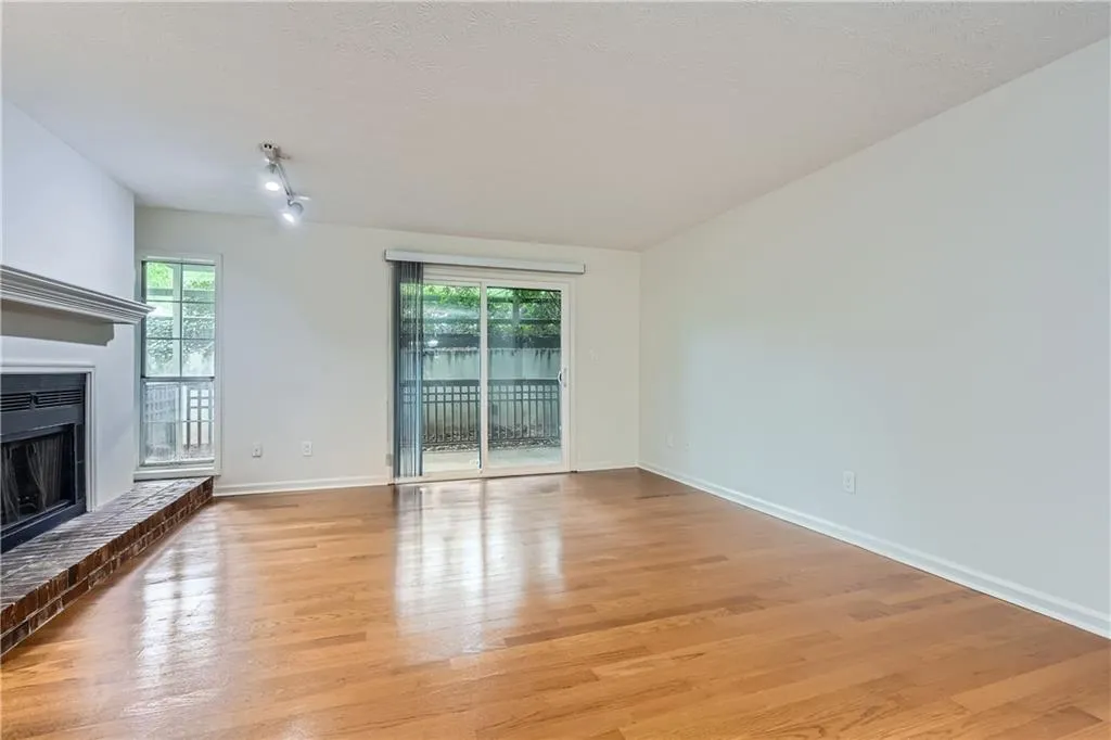 2901 Lenox Road Unit 702, Atlanta, Georgia 30324, 2 Bedrooms Bedrooms, ,2 BathroomsBathrooms,Residential,For Sale,2901 Lenox Road Unit 702,7583703