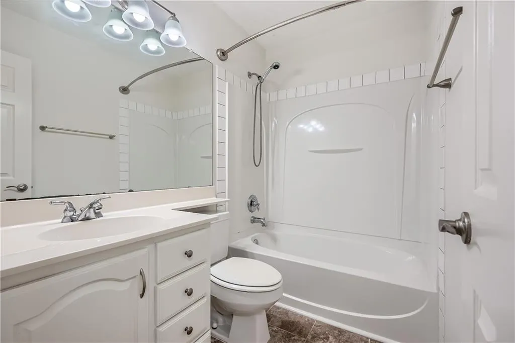2901 Lenox Road Unit 702, Atlanta, Georgia 30324, 2 Bedrooms Bedrooms, ,2 BathroomsBathrooms,Residential,For Sale,2901 Lenox Road Unit 702,7583703