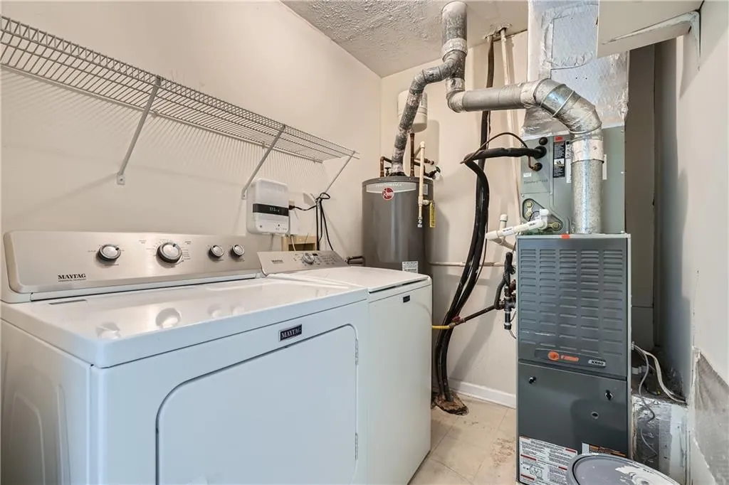 2901 Lenox Road Unit 702, Atlanta, Georgia 30324, 2 Bedrooms Bedrooms, ,2 BathroomsBathrooms,Residential,For Sale,2901 Lenox Road Unit 702,7583703