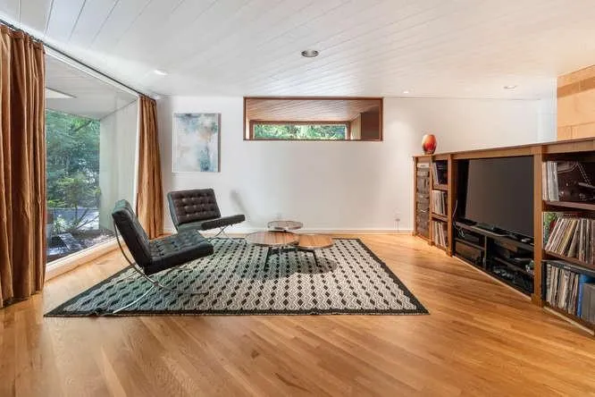 705 Tanglewood Trail, Sandy Springs, Georgia 30327, 5 Bedrooms Bedrooms, ,4 BathroomsBathrooms,Residential,Sold,705 Tanglewood Trail,7072499