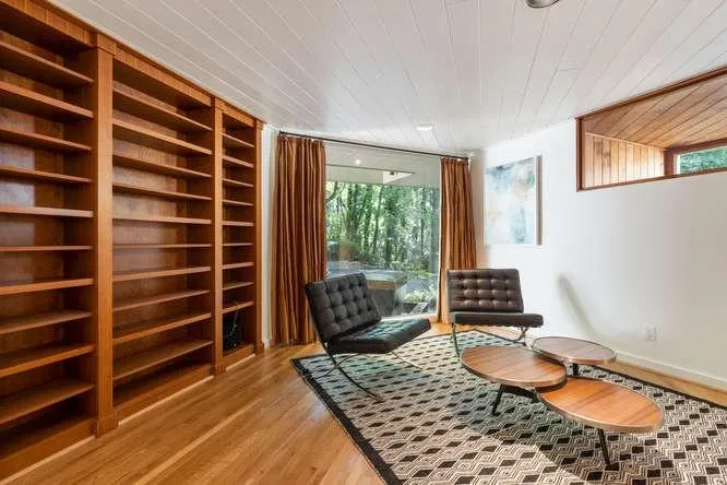 705 Tanglewood Trail, Sandy Springs, Georgia 30327, 5 Bedrooms Bedrooms, ,4 BathroomsBathrooms,Residential,Sold,705 Tanglewood Trail,7072499