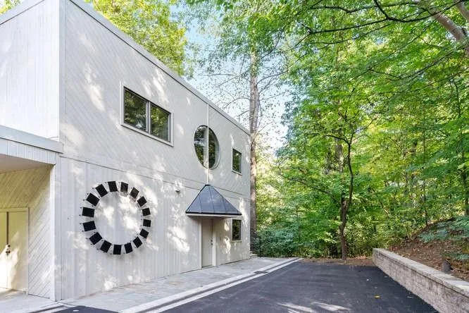 705 Tanglewood Trail, Sandy Springs, Georgia 30327, 5 Bedrooms Bedrooms, ,4 BathroomsBathrooms,Residential,Sold,705 Tanglewood Trail,7072499