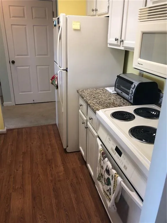 300 Johnson Ferry Road Ne Unit B615, Sandy Springs, Georgia 30328, 2 Bedrooms Bedrooms, ,2 BathroomsBathrooms,Residential,Sold,300 Johnson Ferry Road Ne Unit B615,6596881