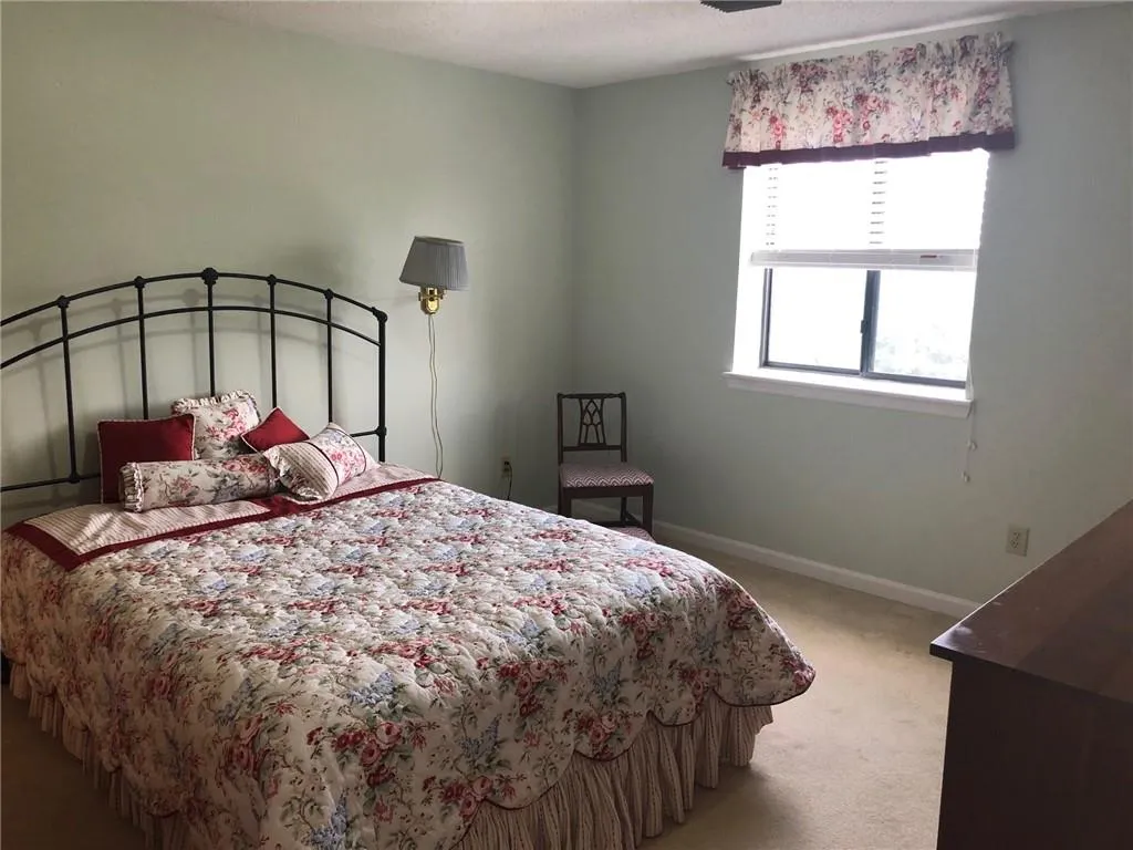 300 Johnson Ferry Road Ne Unit B615, Sandy Springs, Georgia 30328, 2 Bedrooms Bedrooms, ,2 BathroomsBathrooms,Residential,Sold,300 Johnson Ferry Road Ne Unit B615,6596881