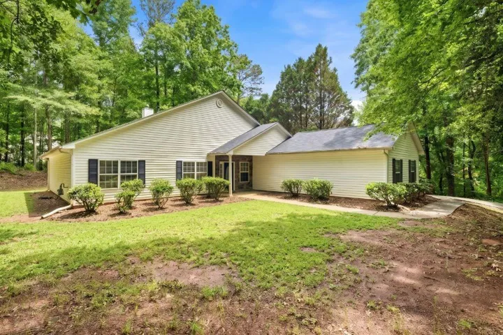 359 Cannongate Road, Sharpsburg, Georgia 30277