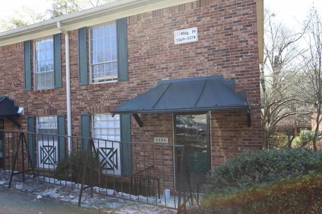 5574 Kingsport Drive Unit 5574, Atlanta, Georgia 30342, 2 Bedrooms Bedrooms, ,1 BathroomBathrooms,Residential,Sold,5574 Kingsport Drive Unit 5574,5661997
