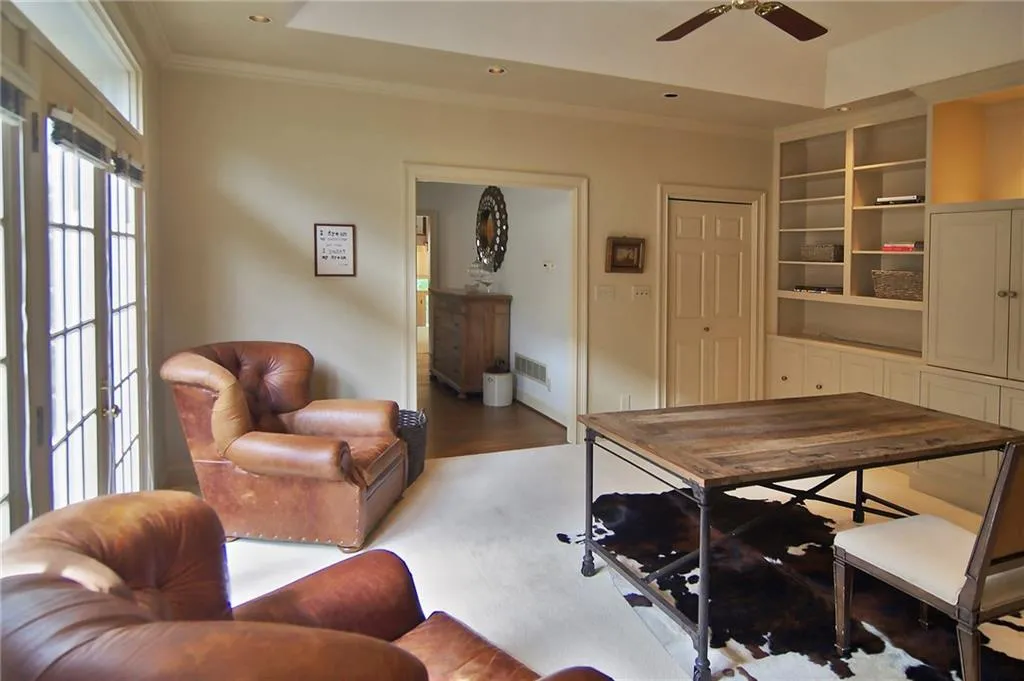 3685 Peachtree Road Ne Unit 3, Atlanta, Georgia 30319, 3 Bedrooms Bedrooms, ,3 BathroomsBathrooms,Residential,Sold,3685 Peachtree Road Ne Unit 3,5602230