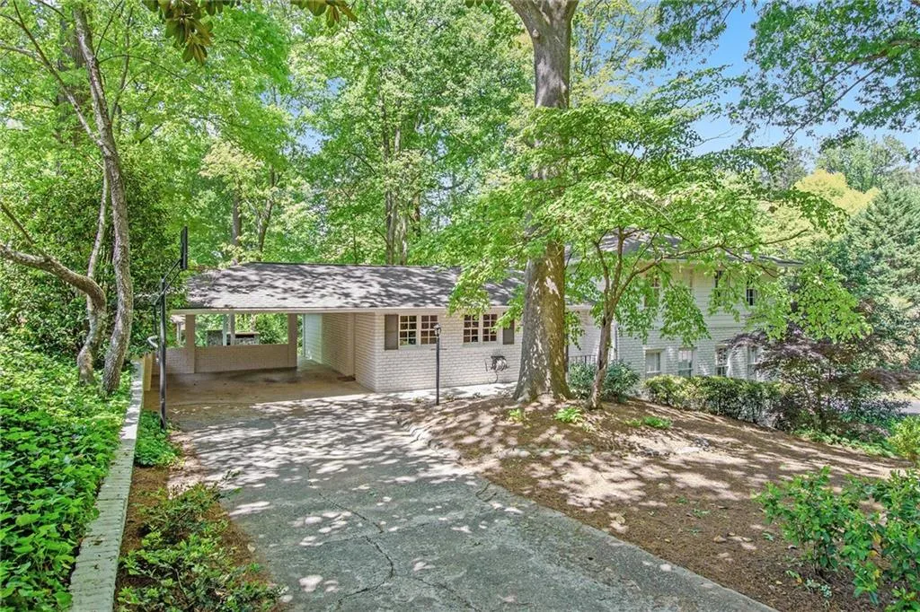 5940 Garber Drive Ne, Sandy Springs, Georgia 30328, 4 Bedrooms Bedrooms, ,3 BathroomsBathrooms,Residential,Sold,5940 Garber Drive Ne,6874590