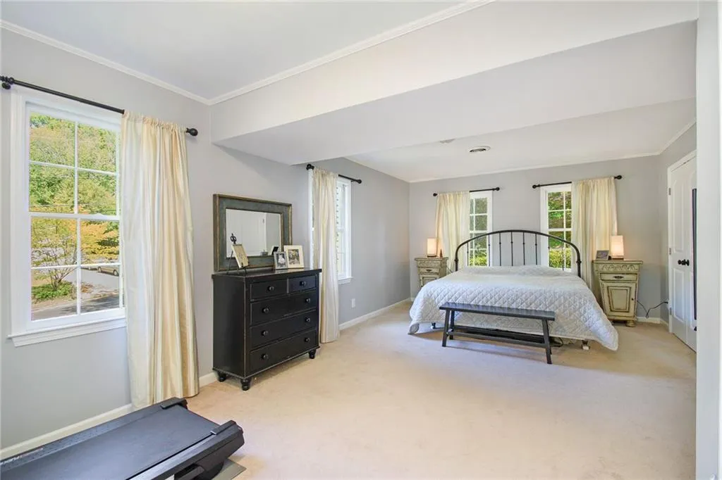 5940 Garber Drive Ne, Sandy Springs, Georgia 30328, 4 Bedrooms Bedrooms, ,3 BathroomsBathrooms,Residential,Sold,5940 Garber Drive Ne,6874590