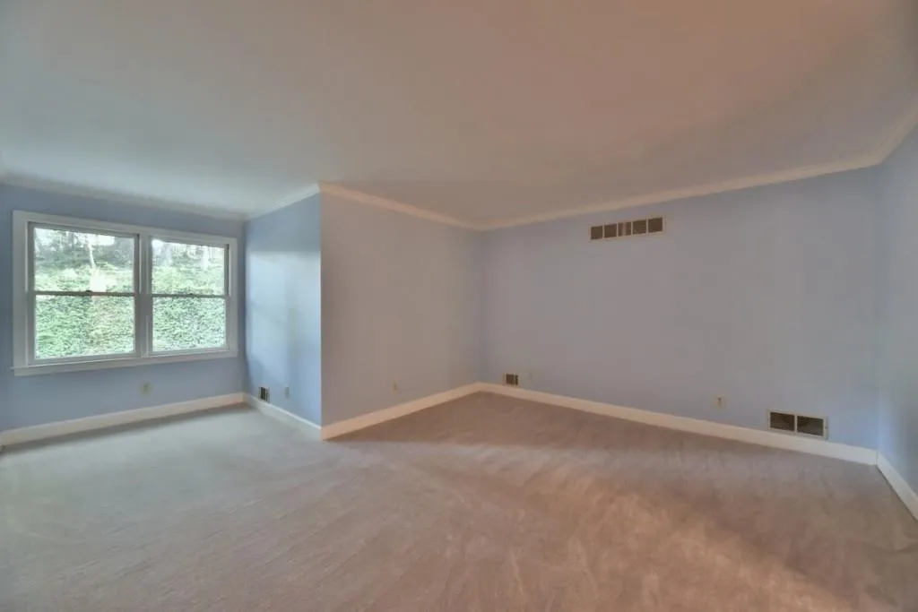 410 Huntcliff Green, Sandy Springs, Georgia 30350, 6 Bedrooms Bedrooms, ,4 BathroomsBathrooms,Residential,Sold,410 Huntcliff Green,5678012
