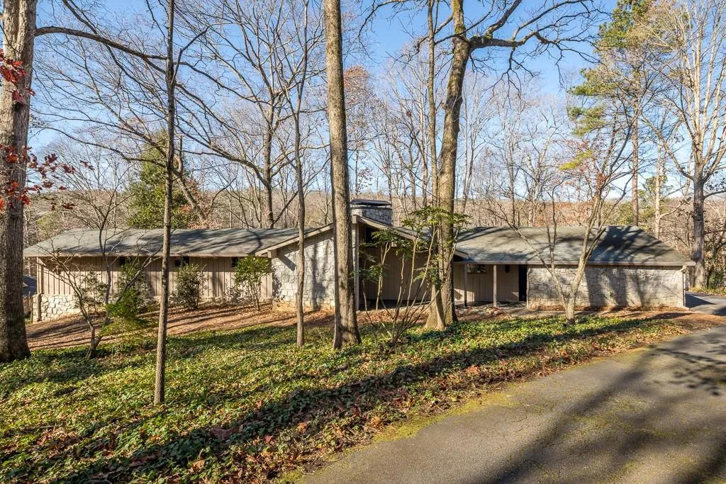 1260 Tynecastle Way, Sandy Springs, Georgia 30350, 5 Bedrooms Bedrooms, ,3 BathroomsBathrooms,Residential,Sold,1260 Tynecastle Way,5945165