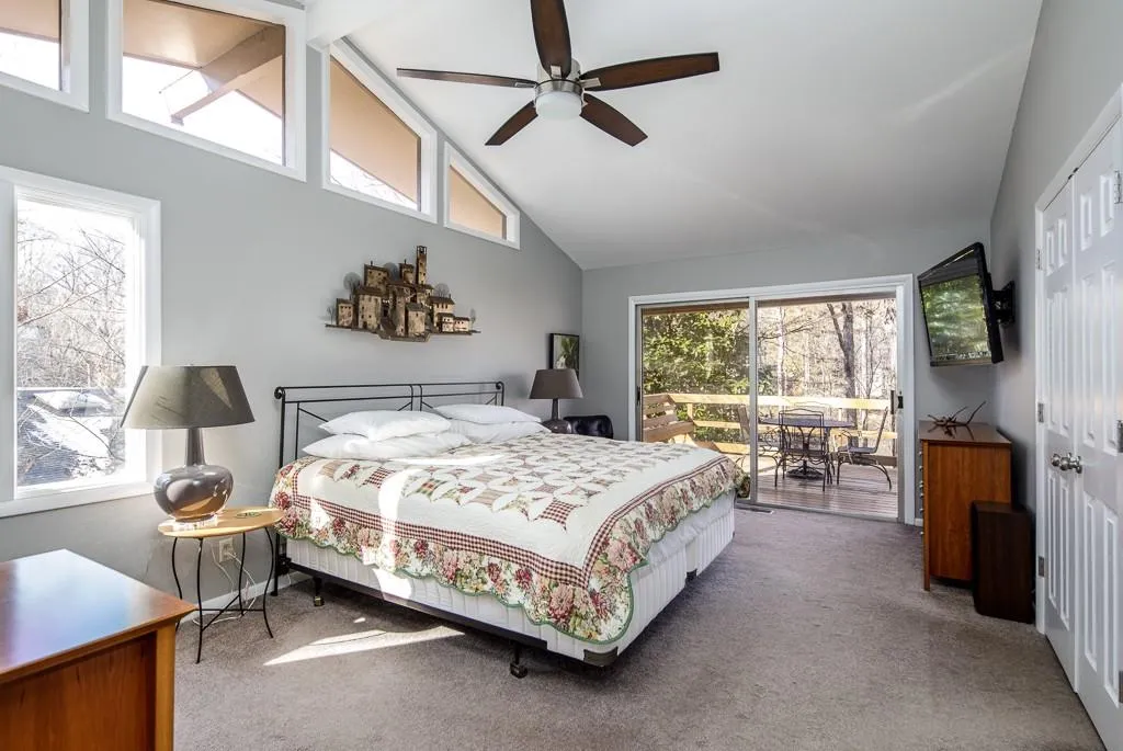 1260 Tynecastle Way, Sandy Springs, Georgia 30350, 5 Bedrooms Bedrooms, ,3 BathroomsBathrooms,Residential,Sold,1260 Tynecastle Way,5945165