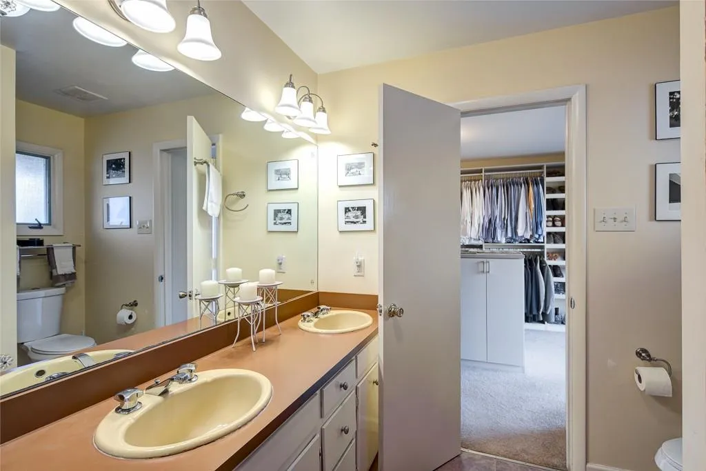 1260 Tynecastle Way, Sandy Springs, Georgia 30350, 5 Bedrooms Bedrooms, ,3 BathroomsBathrooms,Residential,Sold,1260 Tynecastle Way,5945165