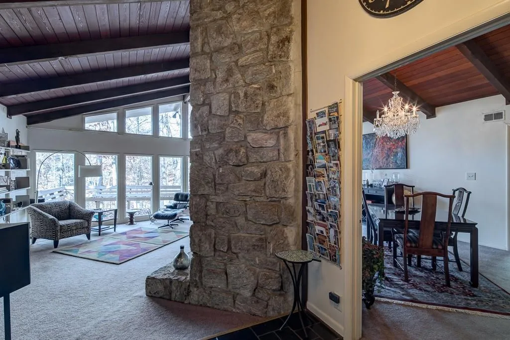 1260 Tynecastle Way, Sandy Springs, Georgia 30350, 5 Bedrooms Bedrooms, ,3 BathroomsBathrooms,Residential,Sold,1260 Tynecastle Way,5945165