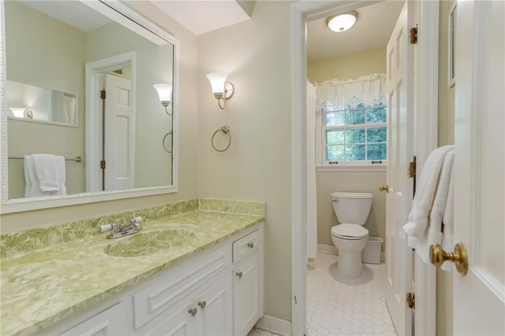 5540 Windy Ridge Drive Ne, Sandy Springs, Georgia 30342, 4 Bedrooms Bedrooms, ,2 BathroomsBathrooms,Residential,Sold,5540 Windy Ridge Drive Ne,6760857