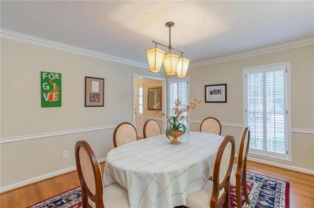 5540 Windy Ridge Drive Ne, Sandy Springs, Georgia 30342, 4 Bedrooms Bedrooms, ,2 BathroomsBathrooms,Residential,Sold,5540 Windy Ridge Drive Ne,6760857