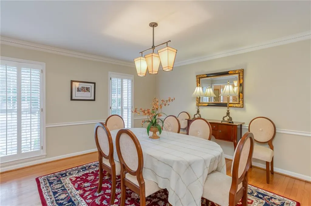 5540 Windy Ridge Drive Ne, Sandy Springs, Georgia 30342, 4 Bedrooms Bedrooms, ,2 BathroomsBathrooms,Residential,Sold,5540 Windy Ridge Drive Ne,6760857