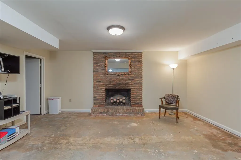 5540 Windy Ridge Drive Ne, Sandy Springs, Georgia 30342, 4 Bedrooms Bedrooms, ,2 BathroomsBathrooms,Residential,Sold,5540 Windy Ridge Drive Ne,6760857