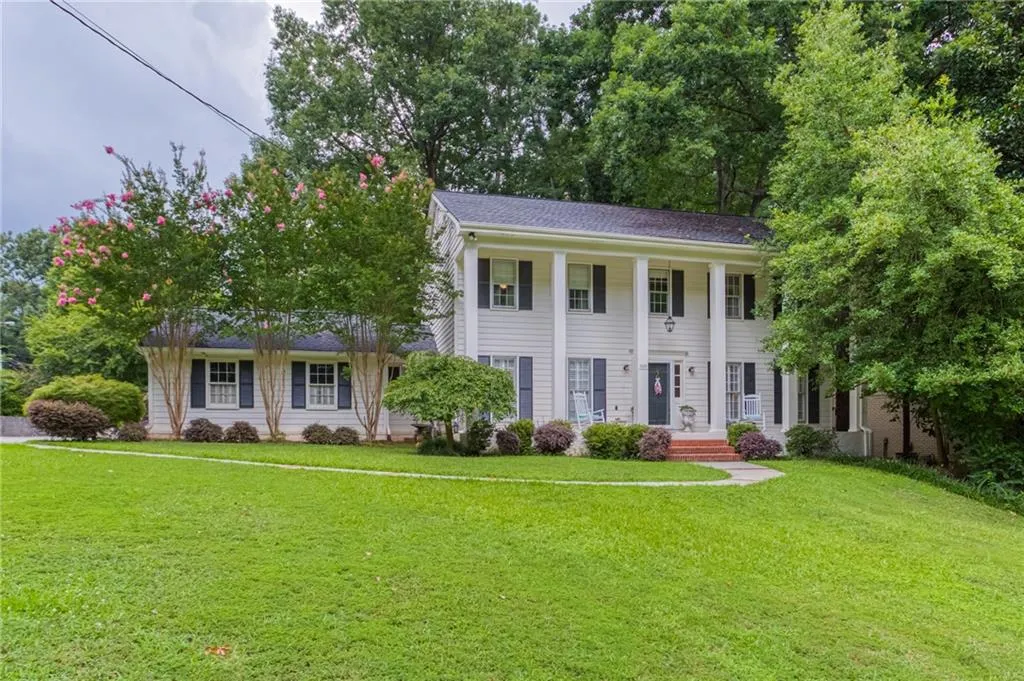5540 Windy Ridge Drive Ne, Sandy Springs, Georgia 30342, 4 Bedrooms Bedrooms, ,2 BathroomsBathrooms,Residential,Sold,5540 Windy Ridge Drive Ne,6760857