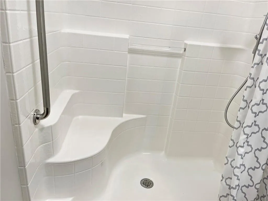 475 Mount Vernon Highway Ne Unit C120, Atlanta, Georgia 30328, 1 Bedroom Bedrooms, ,1 BathroomBathrooms,Residential,Sold,475 Mount Vernon Highway Ne Unit C120,7437122