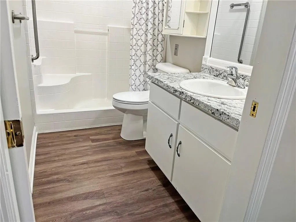 Newer upgraded shower