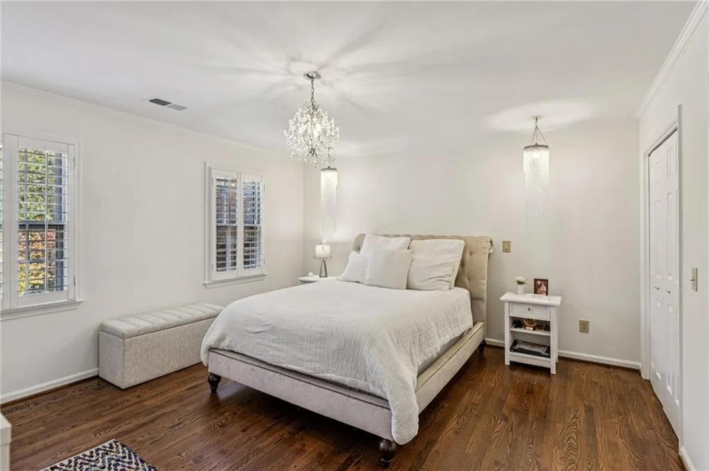 5460 E Idlewood Lane, Atlanta, Georgia 30327, 6 Bedrooms Bedrooms, ,4 BathroomsBathrooms,Residential,For Sale,5460 E Idlewood Lane,7678353