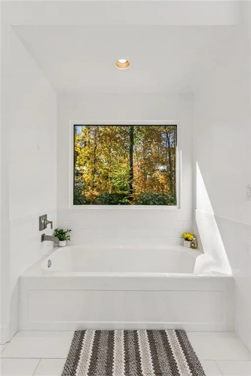 5460 E Idlewood Lane, Atlanta, Georgia 30327, 6 Bedrooms Bedrooms, ,4 BathroomsBathrooms,Residential,For Sale,5460 E Idlewood Lane,7678353