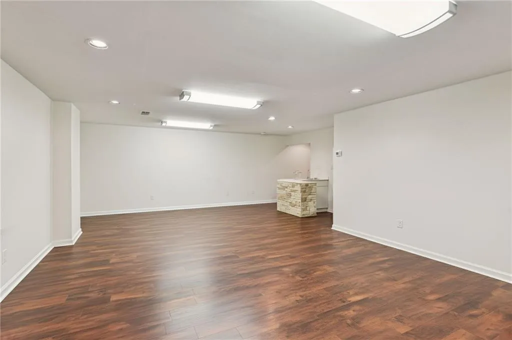 5460 E Idlewood Lane, Atlanta, Georgia 30327, 6 Bedrooms Bedrooms, ,4 BathroomsBathrooms,Residential,For Sale,5460 E Idlewood Lane,7678353