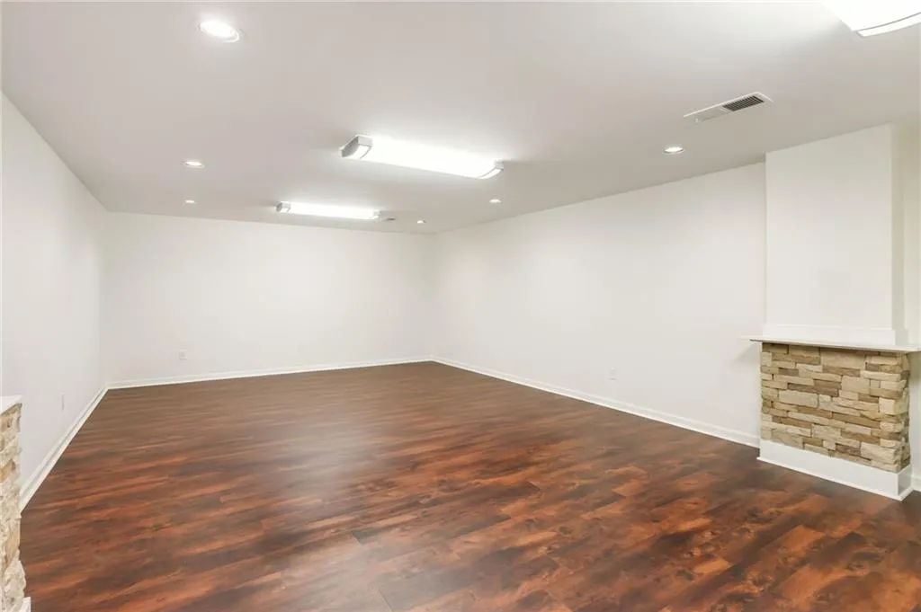 5460 E Idlewood Lane, Atlanta, Georgia 30327, 6 Bedrooms Bedrooms, ,4 BathroomsBathrooms,Residential,For Sale,5460 E Idlewood Lane,7678353