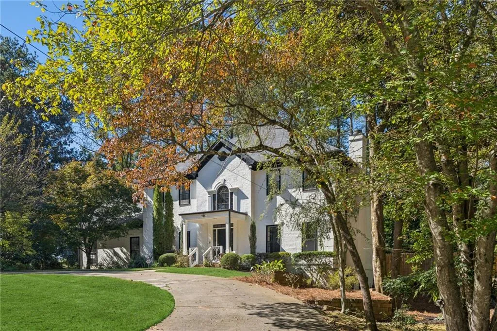 5460 E Idlewood Lane, Atlanta, Georgia 30327, 6 Bedrooms Bedrooms, ,4 BathroomsBathrooms,Residential,For Sale,5460 E Idlewood Lane,7678353